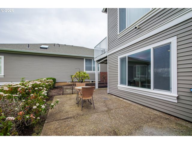 4728 CAMBRIDGE Ct, Lake Oswego, OR 97035