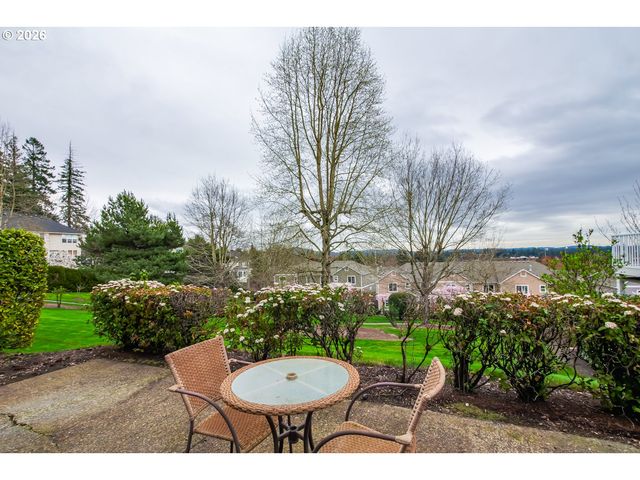4728 CAMBRIDGE Ct, Lake Oswego, OR 97035