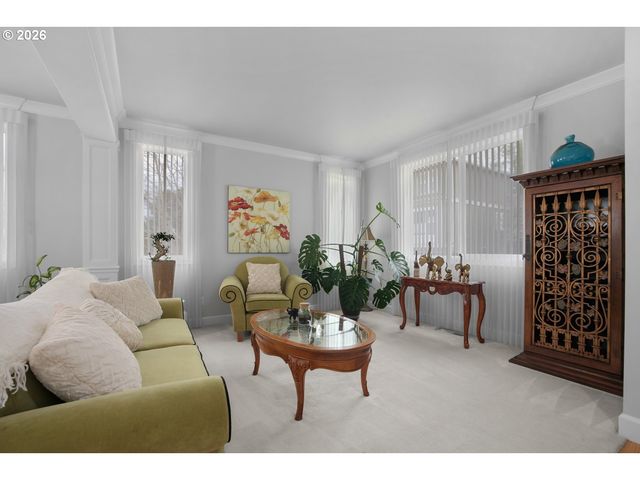 4728 CAMBRIDGE Ct, Lake Oswego, OR 97035