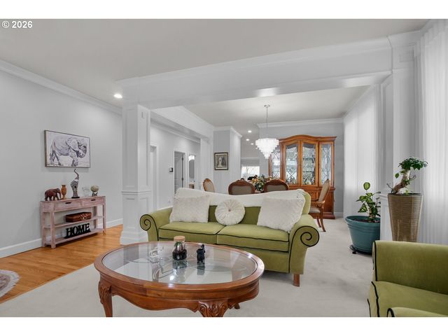 4728 CAMBRIDGE Ct, Lake Oswego, OR 97035