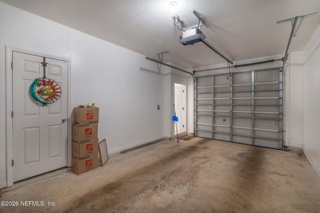 10901 BURNT MILL Road 104, Jacksonville, FL 32256