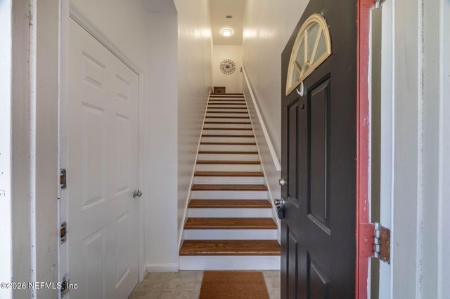 10901 BURNT MILL Road 104, Jacksonville, FL 32256