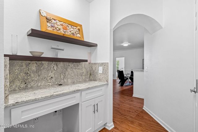 10901 BURNT MILL Road 104, Jacksonville, FL 32256