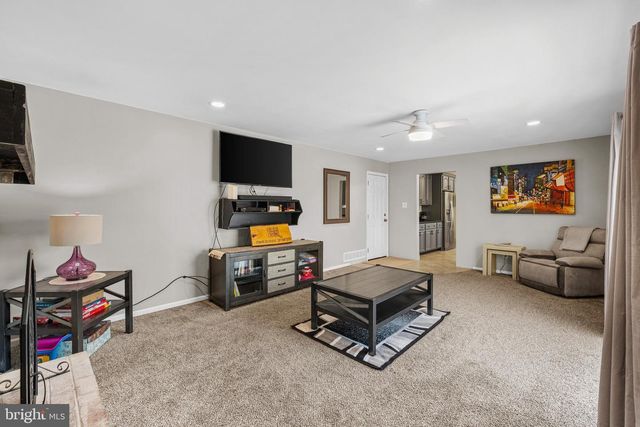 280 LAKEWOOD RD, New Egypt, NJ 08533