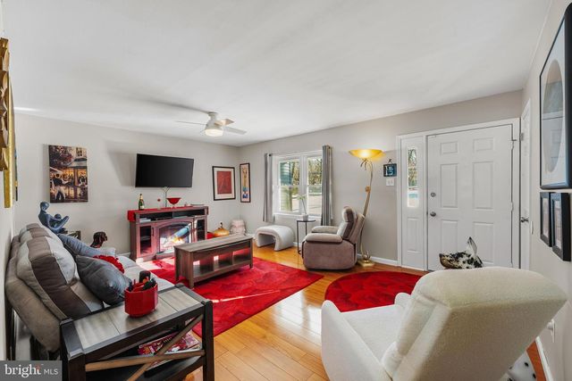 280 LAKEWOOD RD, New Egypt, NJ 08533