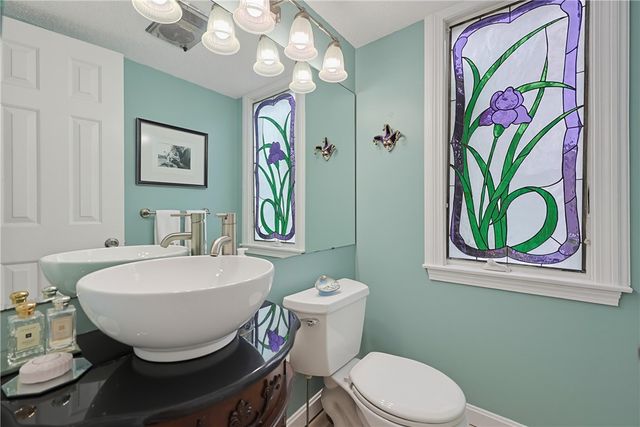 91 Windward Lane, Bristol, RI 02809