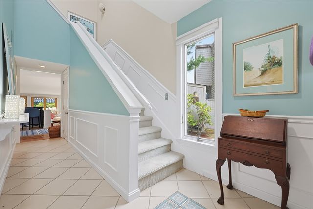 91 Windward Lane, Bristol, RI 02809