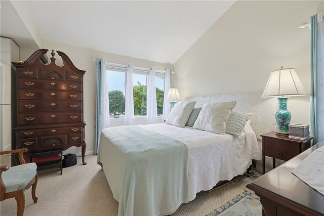 91 Windward Lane, Bristol, RI 02809