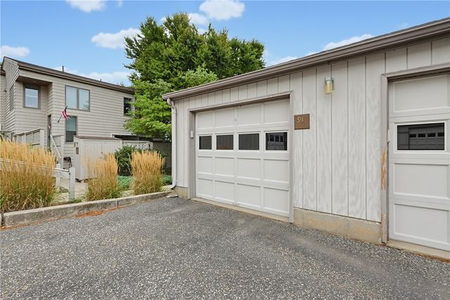 91 Windward Lane, Bristol, RI 02809