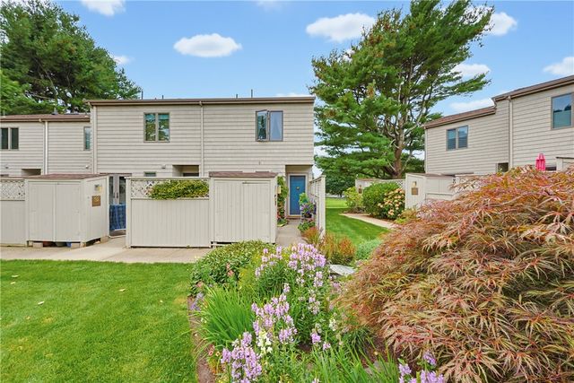 91 Windward Lane, Bristol, RI 02809