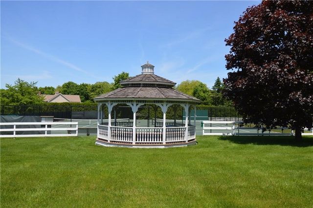 91 Windward Lane, Bristol, RI 02809