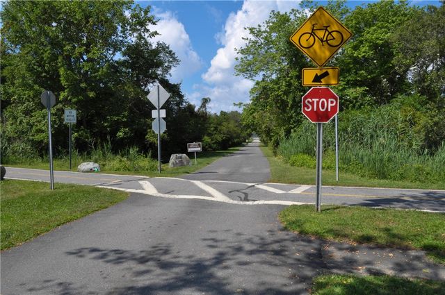 91 Windward Lane, Bristol, RI 02809