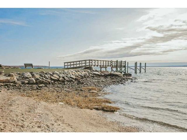 91 Windward Lane, Bristol, RI 02809