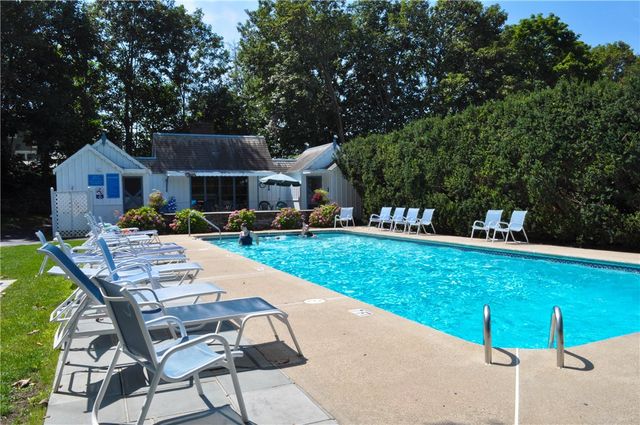 91 Windward Lane, Bristol, RI 02809