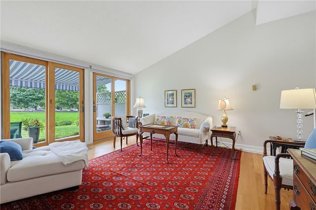 91 Windward Lane, Bristol, RI 02809