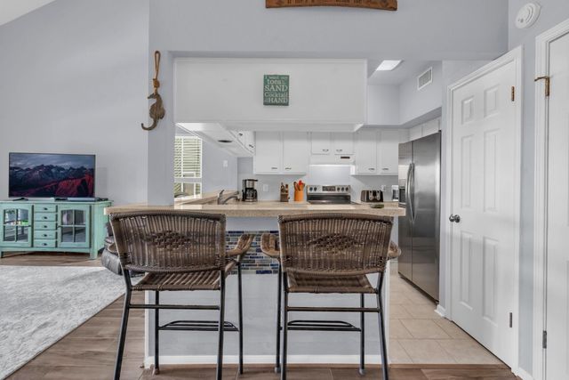 156 April Point Drive S, Conroe, TX 77356