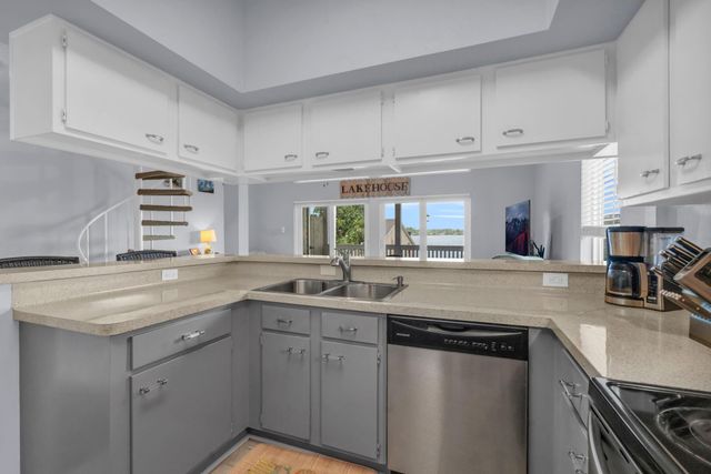 156 April Point Drive S, Conroe, TX 77356
