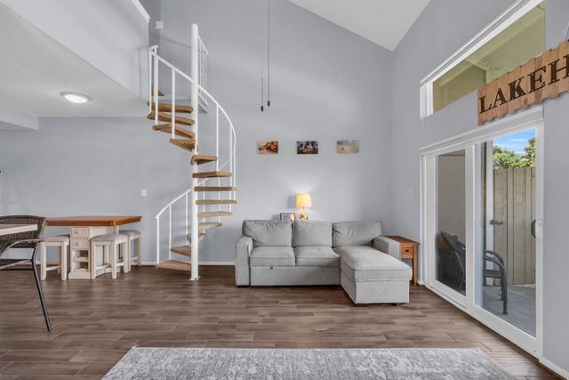 156 April Point Drive S, Conroe, TX 77356