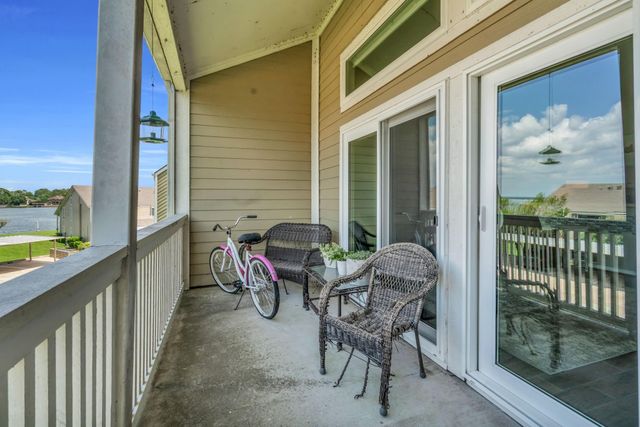 156 April Point Drive S, Conroe, TX 77356