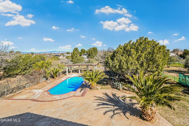 4621 W Avenue K12, Quartz Hill, CA 93536