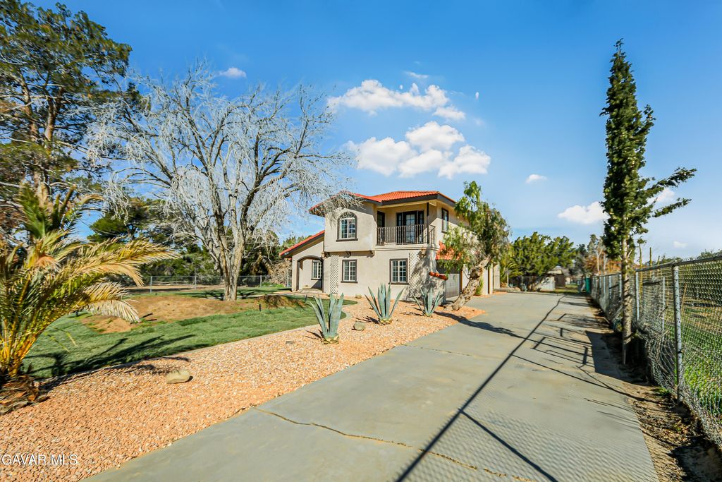 4621 W Avenue K12, Quartz Hill, CA 93536