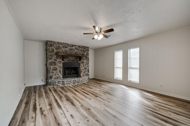 515 Shirley Cv, Jacksonville, AR 72076