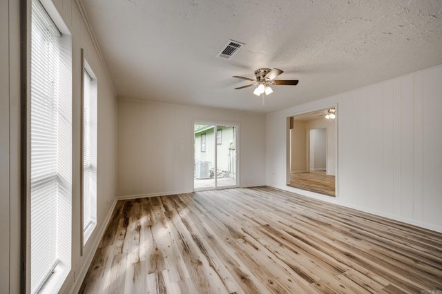 515 Shirley Cv, Jacksonville, AR 72076