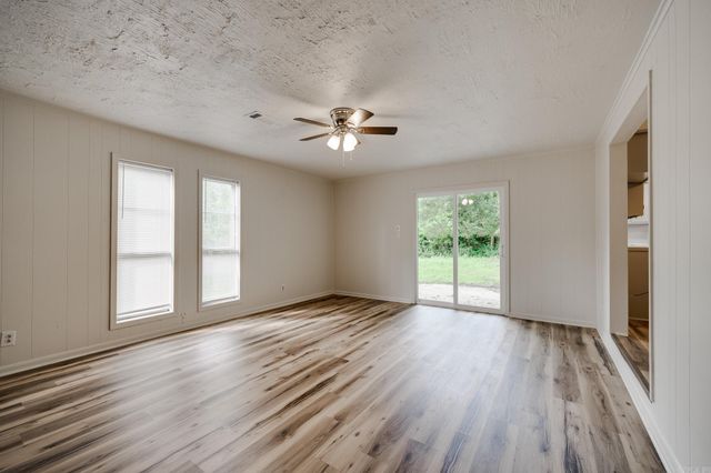 515 Shirley Cv, Jacksonville, AR 72076