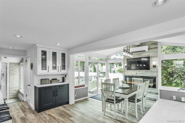 75 S Penataquit Avenue, Bay Shore, NY 11706