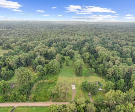 26700 Martinsville Road, New Boston City, MI 48164