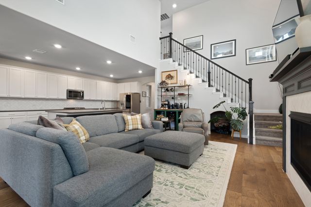 1117 Milfoil Drive, Justin, TX 76247