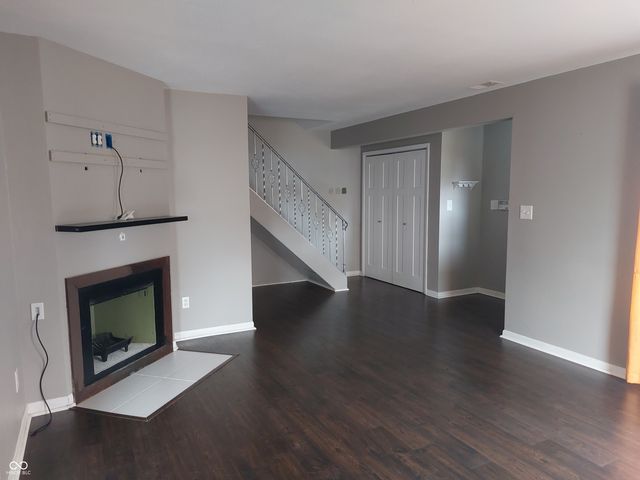 6912 Wildwood Court, Indianapolis, IN 46268