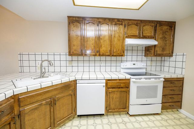 1124 Tasmania Way, Modesto, CA 95356