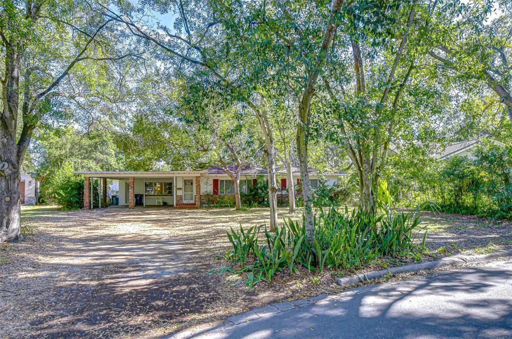 Image 1 of property listing at 3008 S EMERSON STREET, Tampa, FL 33629