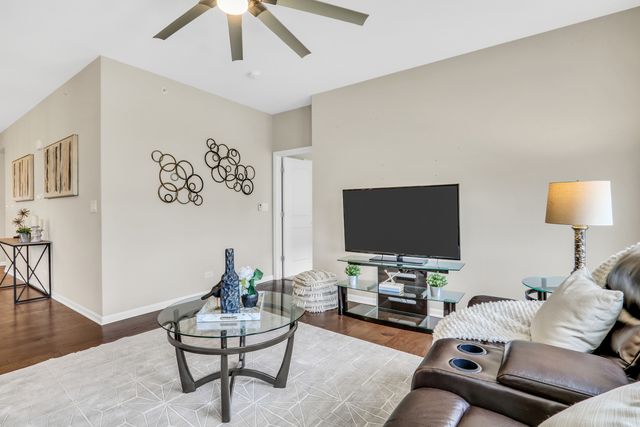 6296 Doral Drive, Gurnee, IL 60031