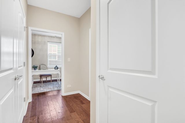 6296 Doral Drive, Gurnee, IL 60031