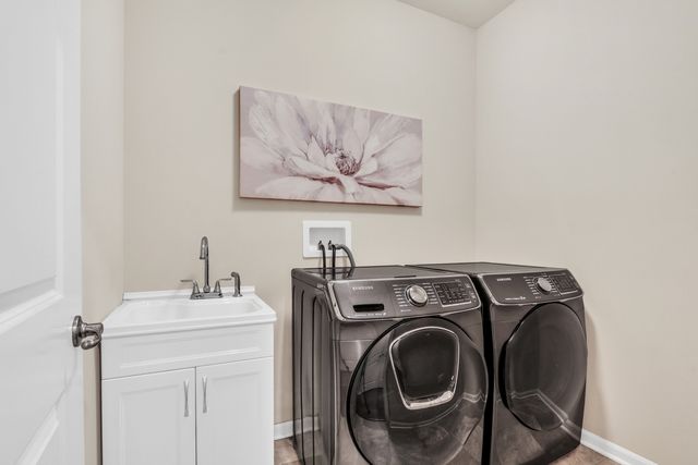 6296 Doral Drive, Gurnee, IL 60031