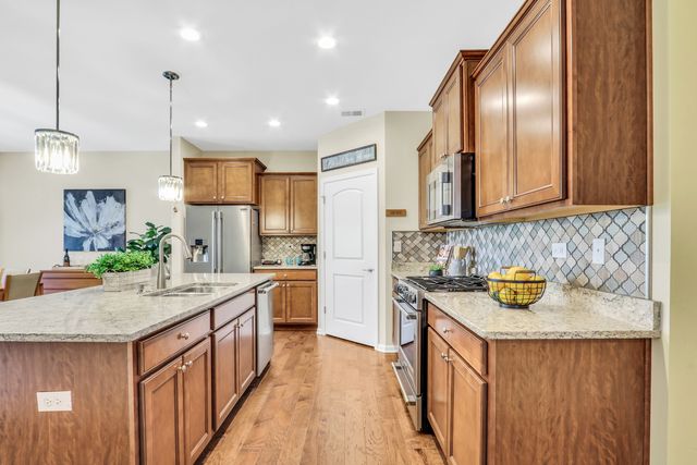 6296 Doral Drive, Gurnee, IL 60031