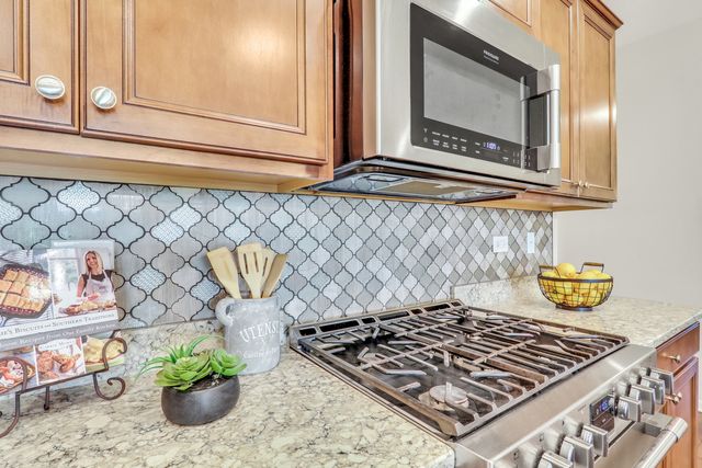 6296 Doral Drive, Gurnee, IL 60031