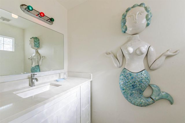 4231 Pelican Lane, Galveston, TX 77554