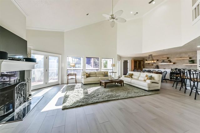 4231 Pelican Lane, Galveston, TX 77554