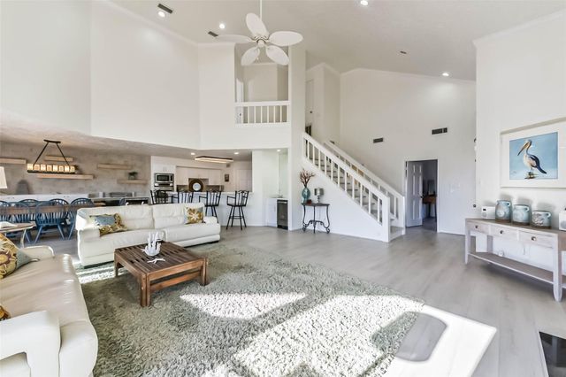 4231 Pelican Lane, Galveston, TX 77554