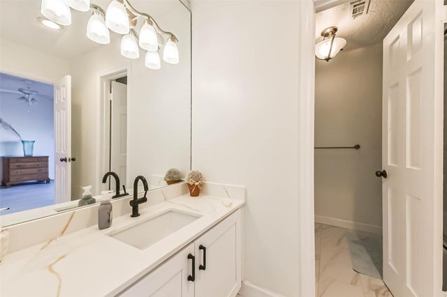 4231 Pelican Lane, Galveston, TX 77554