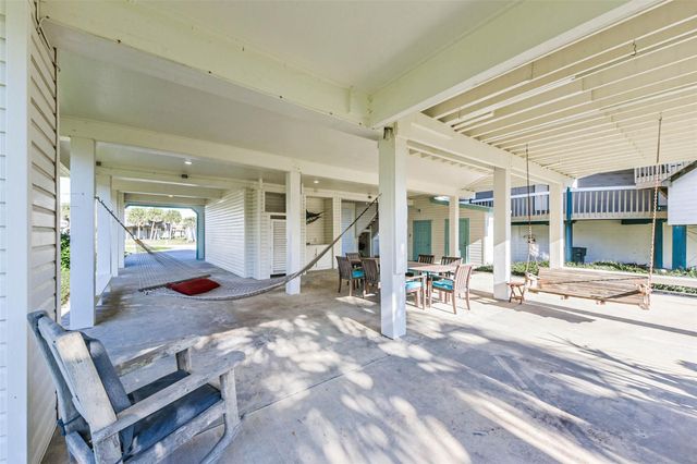 4231 Pelican Lane, Galveston, TX 77554