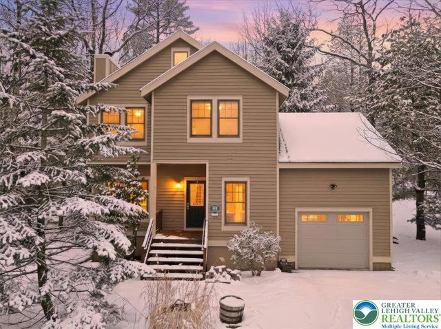 112 High Mountain Lane, Pocono Twp, PA 18372