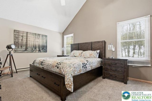 112 High Mountain Lane, Pocono Twp, PA 18372