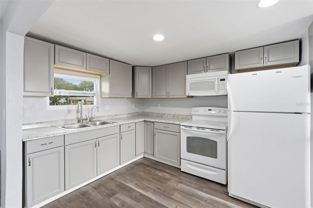 5705 HOLIDAY PARK BOULEVARD, North Port, FL 34287