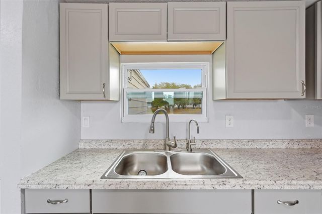 5705 HOLIDAY PARK BOULEVARD, North Port, FL 34287