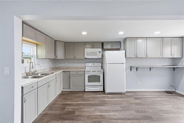 5705 HOLIDAY PARK BOULEVARD, North Port, FL 34287