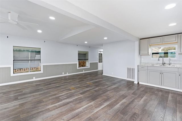 5705 HOLIDAY PARK BOULEVARD, North Port, FL 34287